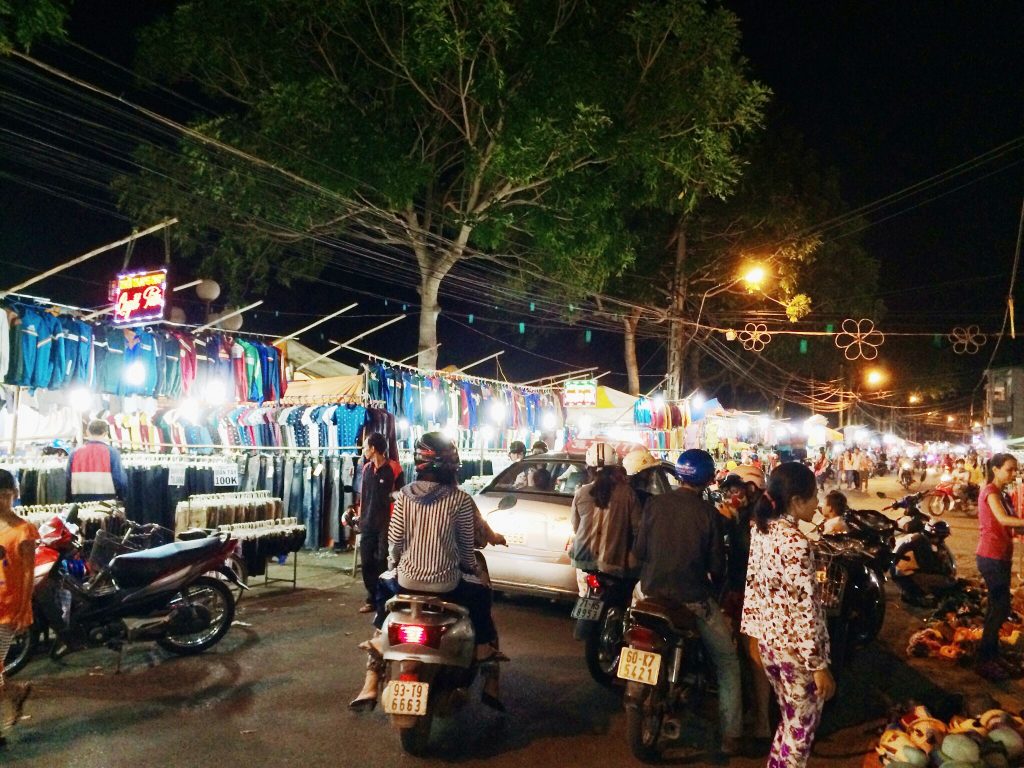 Ben Tre Night Market – the interesting destination for sightseeing and shopping